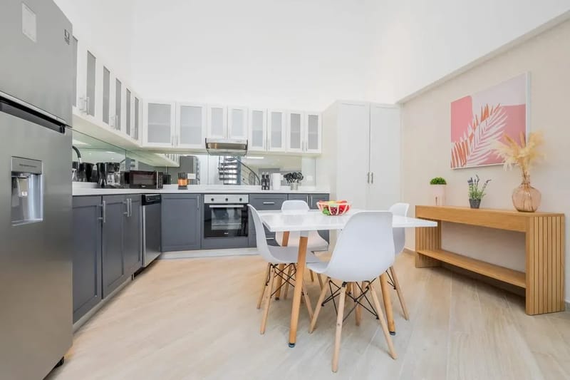 Upscale 2BR in Casco Antiguo w/ View