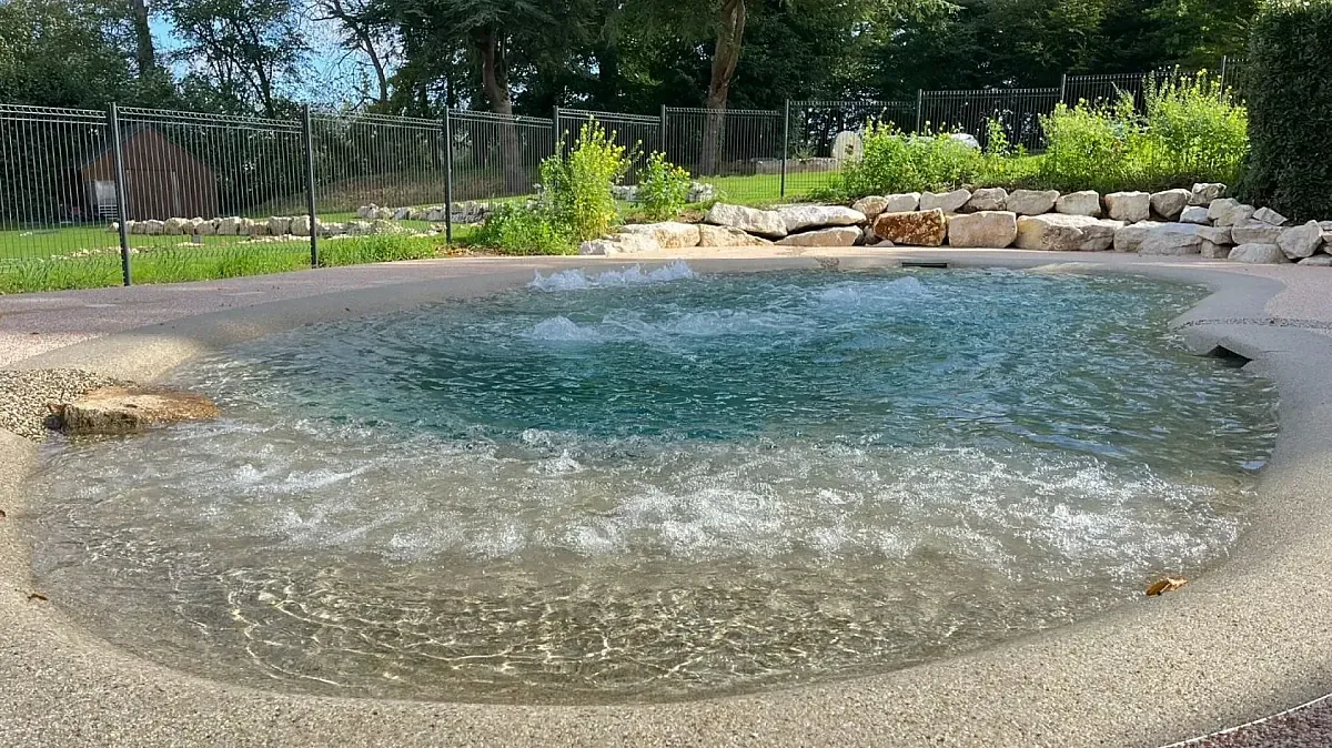 Piscina tipo laguna