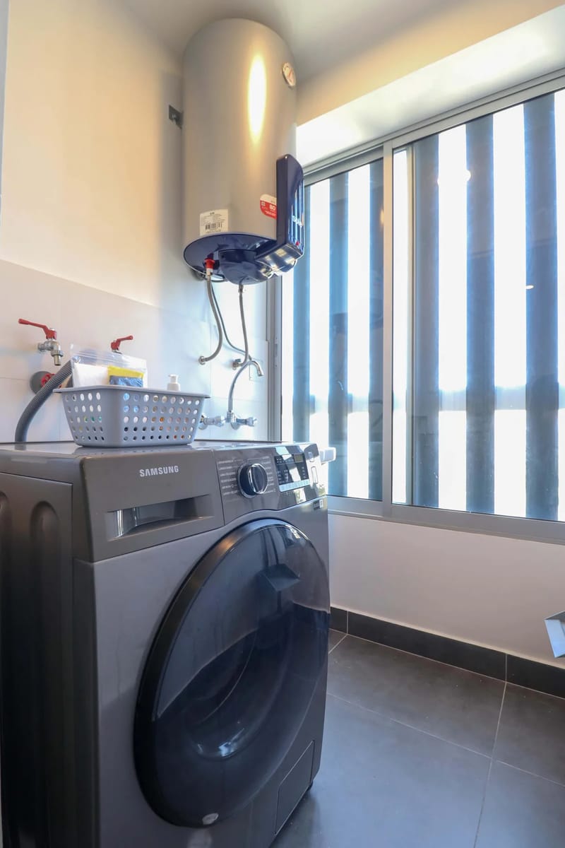 Comfy 2BR w/ Park View in Miraflores