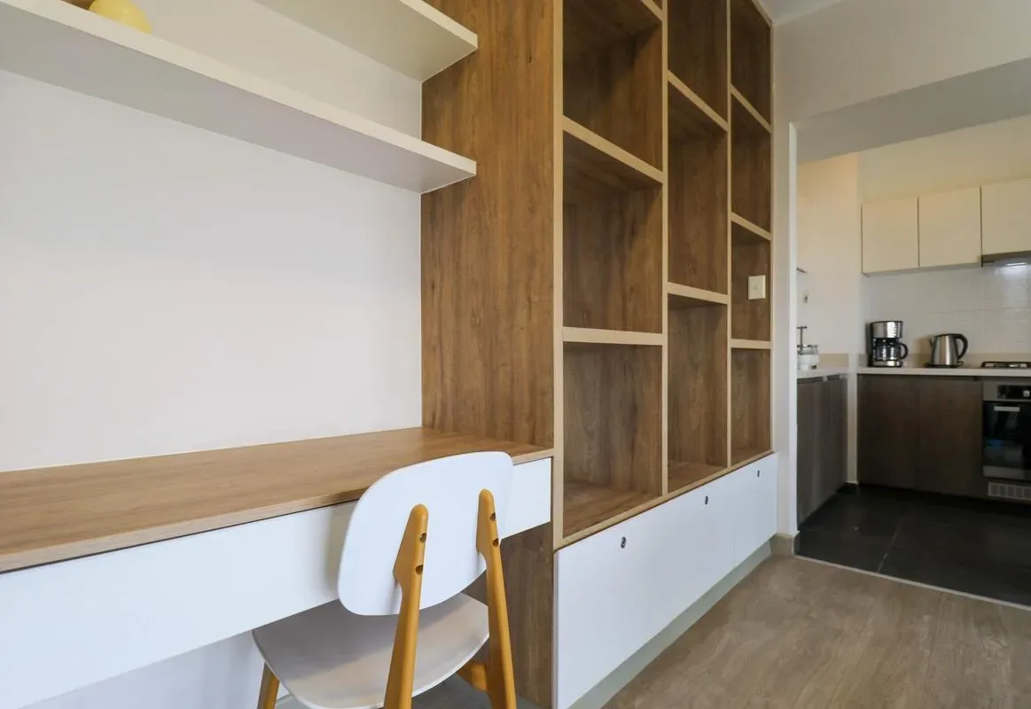 Comfy 2BR w/ Park View in Miraflores