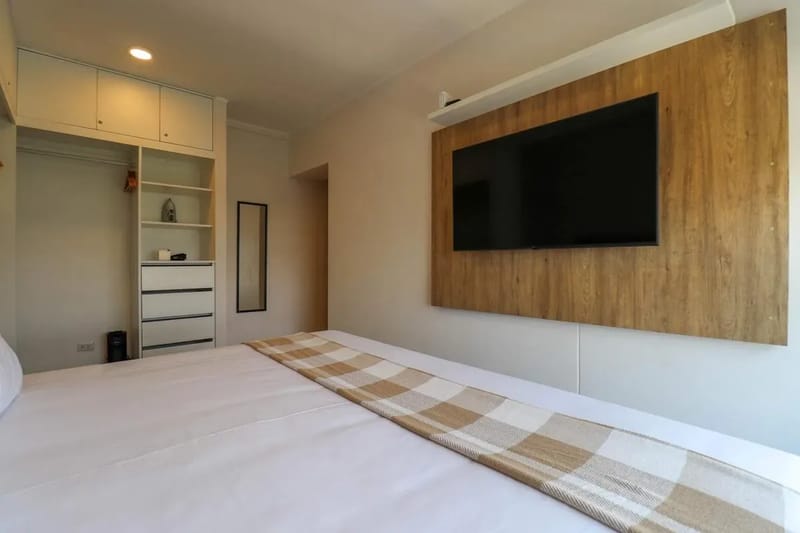 Comfy 2BR w/ Park View in Miraflores