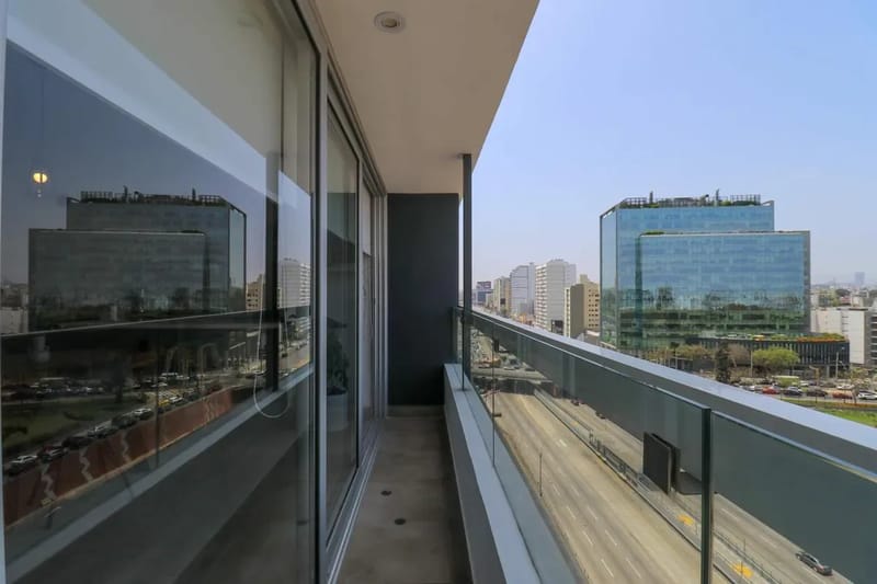 Comfy 2BR w/ Park View in Miraflores