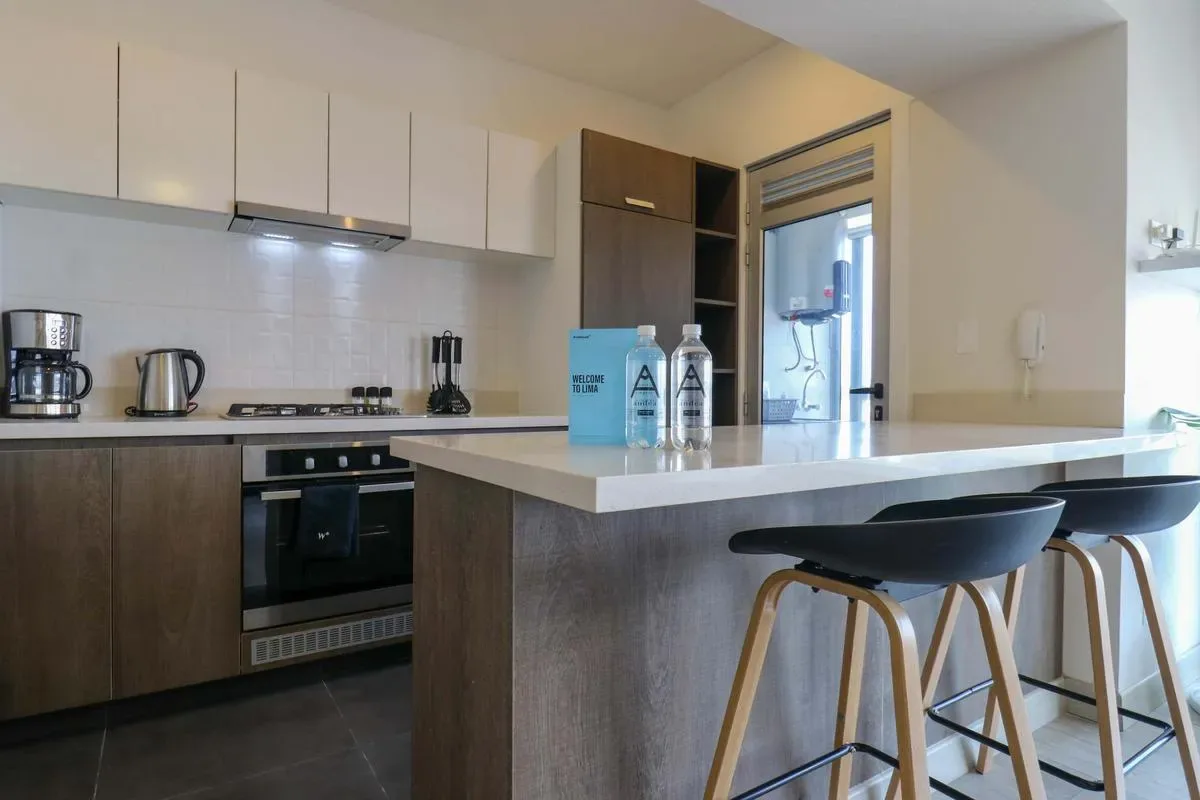 Comfy 2BR w/ Park View in Miraflores