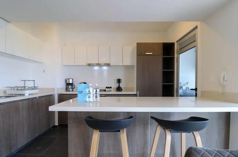 Comfy 2BR w/ Park View in Miraflores