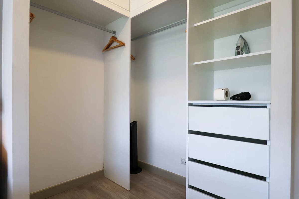 Comfy 2BR w/ Park View in Miraflores