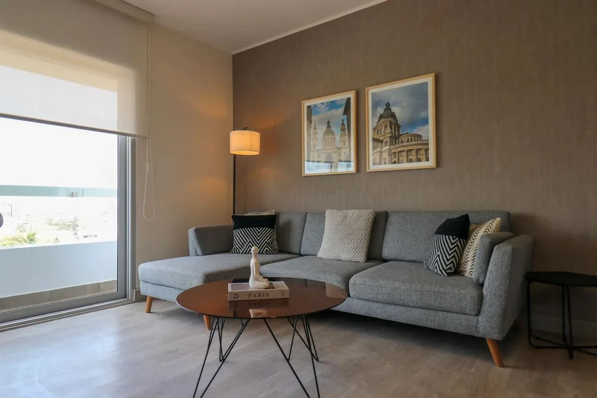 Comfy 2BR w/ Park View in Miraflores