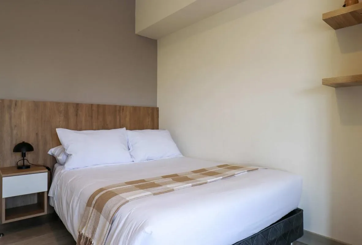 Comfy 2BR w/ Park View in Miraflores