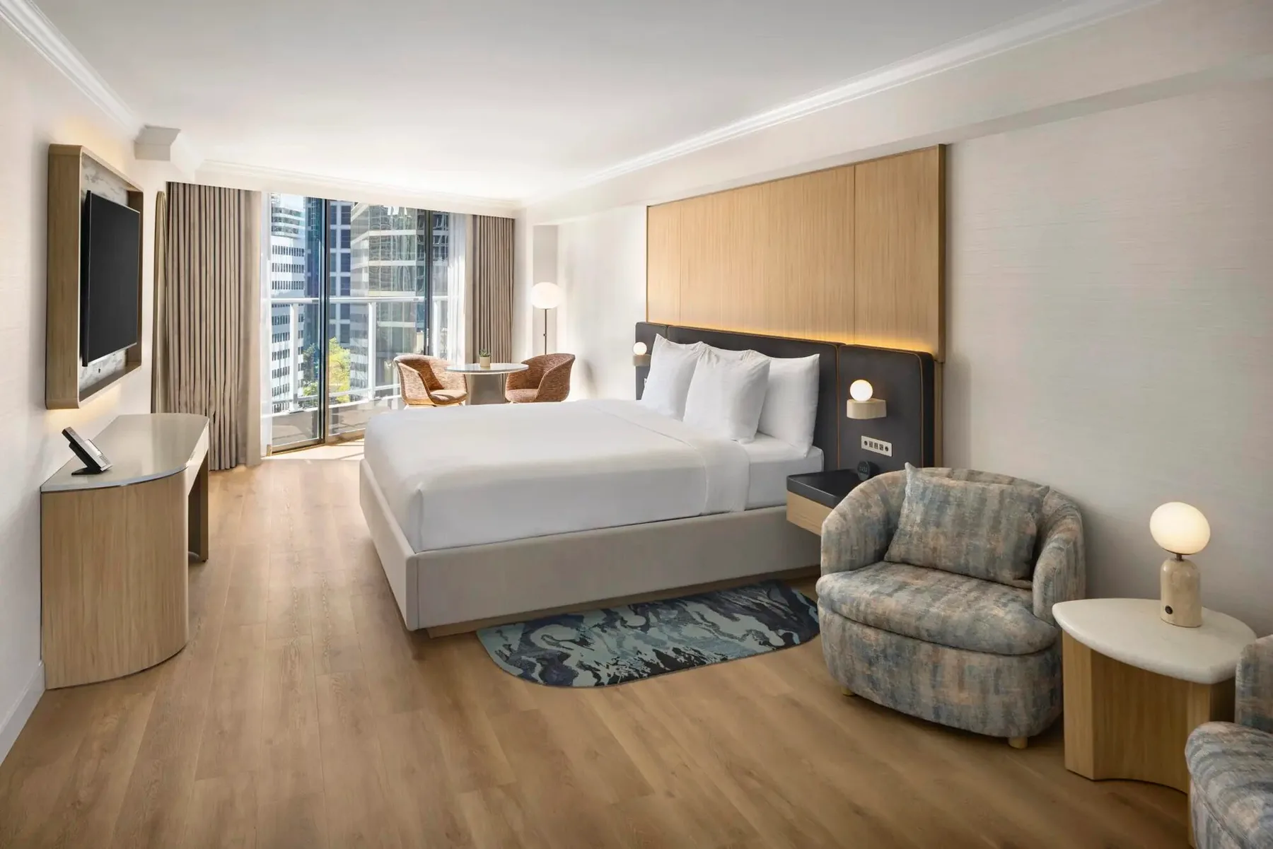 Cityview Rooms at Pinnacle Hotel Harbourfront, downtown Vancouver, photo 1