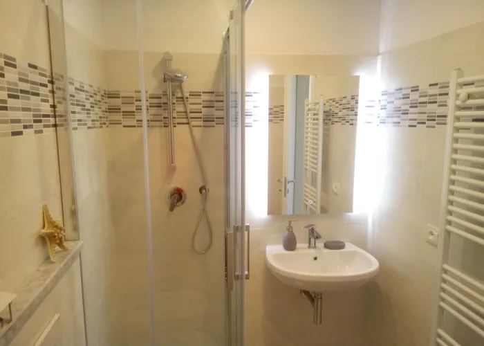 Camera Toma bathroom