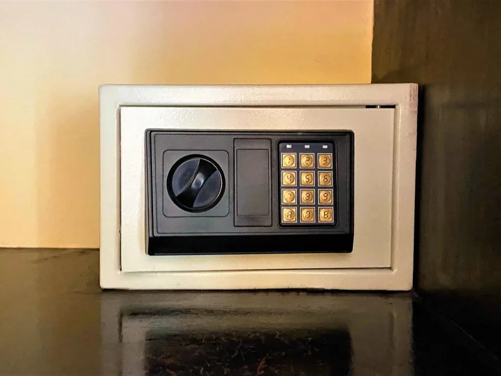 LunaSol Hotel room