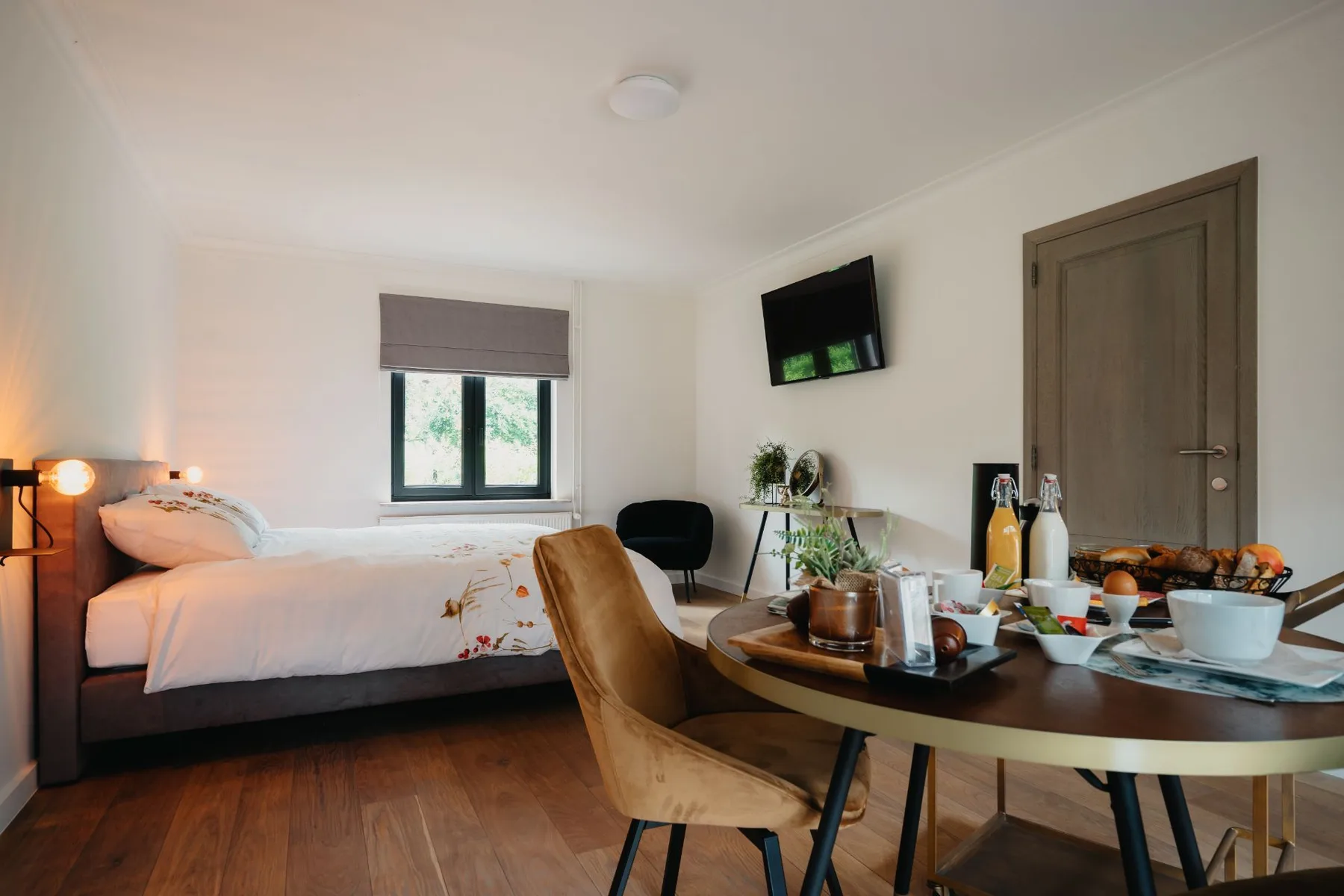 Atmospheric rooms