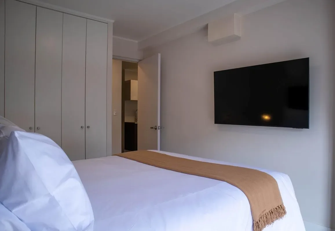 Radiant 1BR w/ Balcony in Miraflores