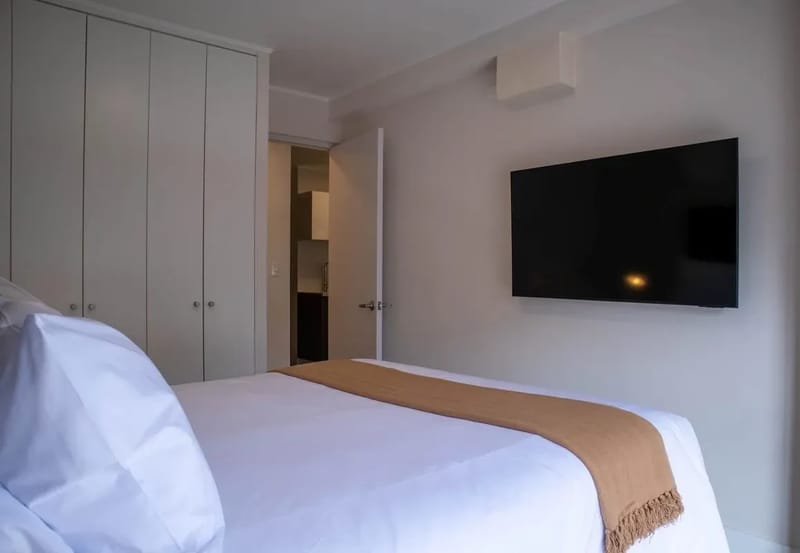 Radiant 1BR w/ Balcony in Miraflores