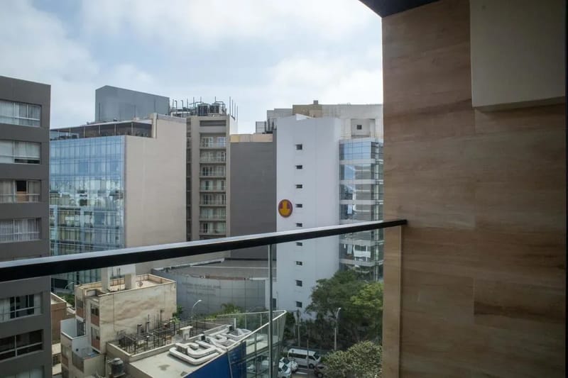 Radiant 1BR w/ Balcony in Miraflores