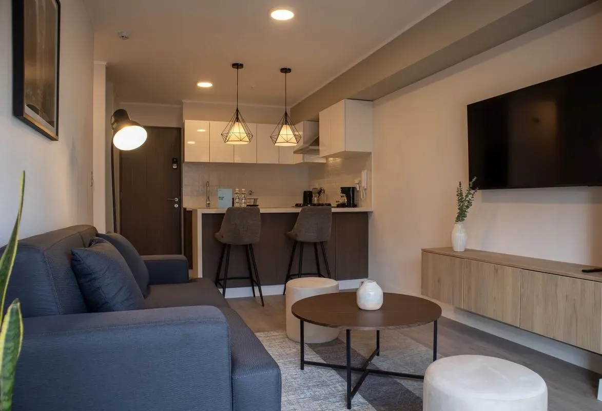 Radiant 1BR w/ Balcony in Miraflores