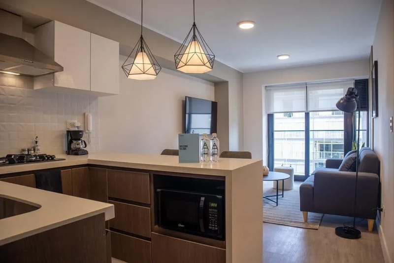 Radiant 1BR w/ Balcony in Miraflores