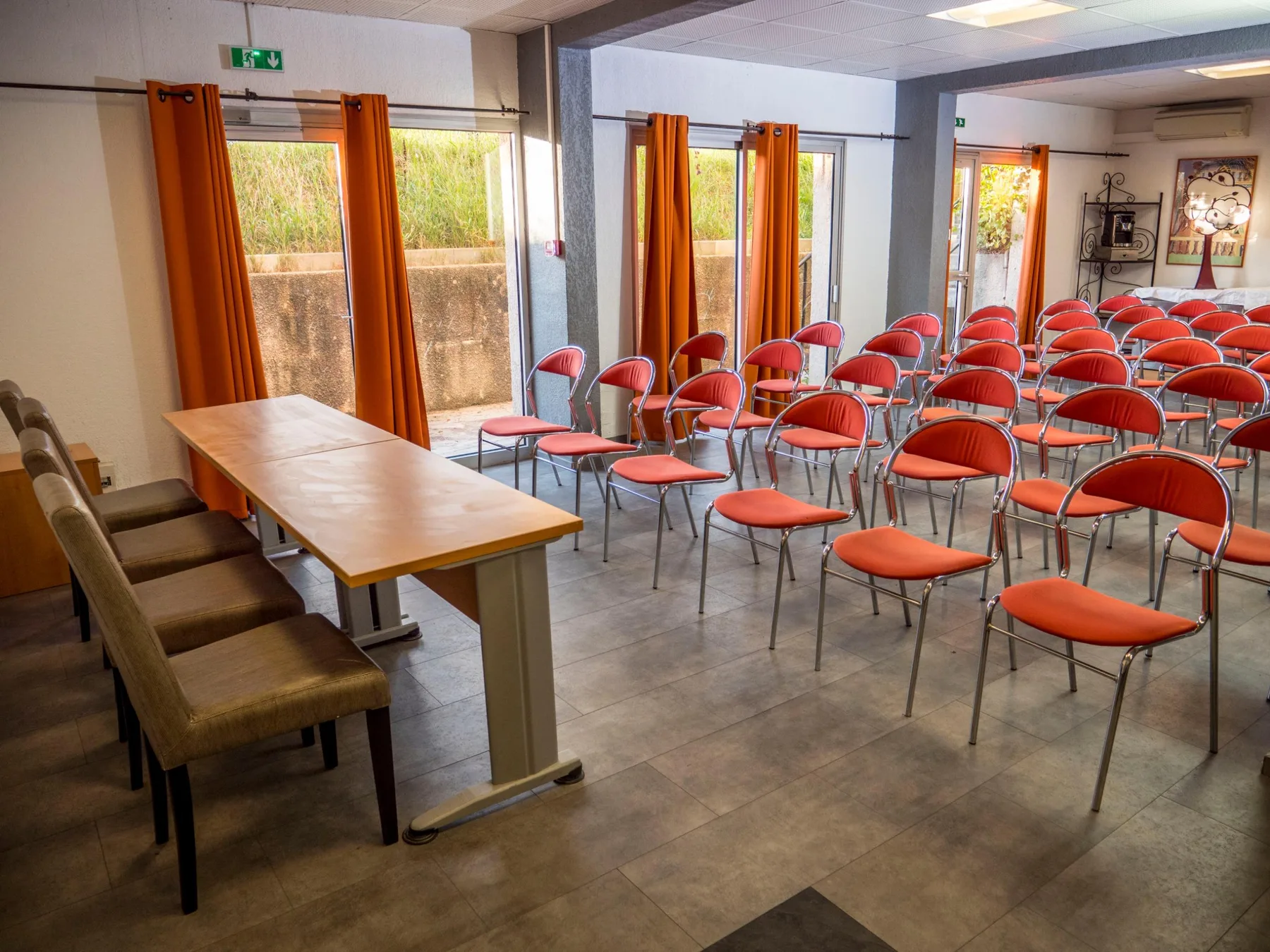 Meeting and reception room