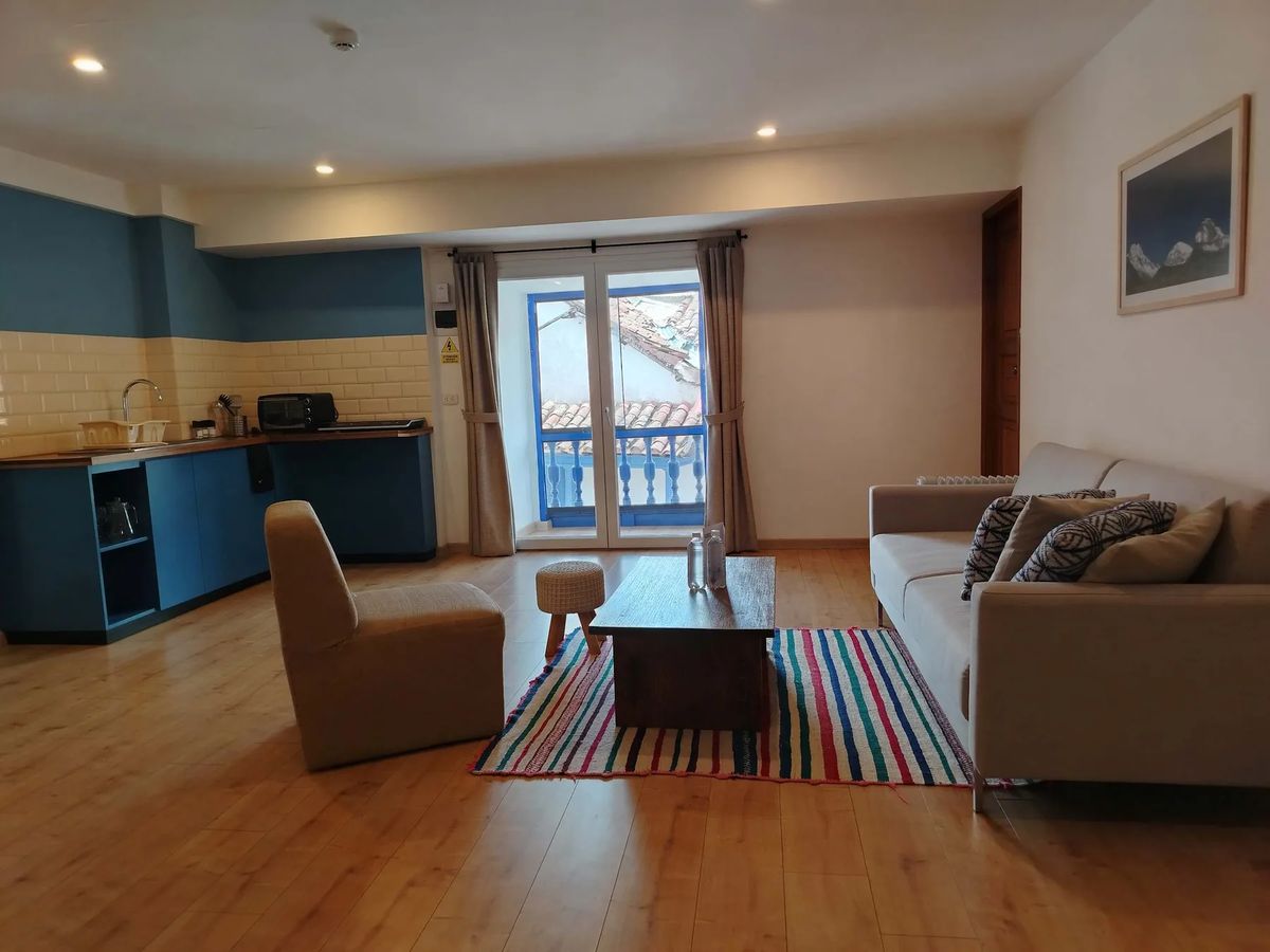 Modern 1BR in Plaza de Armas w/ Balcony