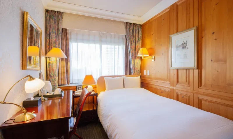 Standard semi-double room