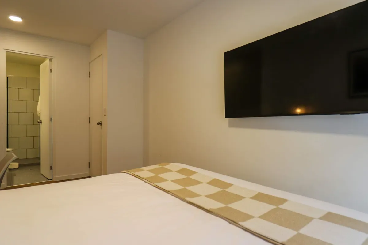 Design-Forward 2BR w/ Balcony in Miraflores