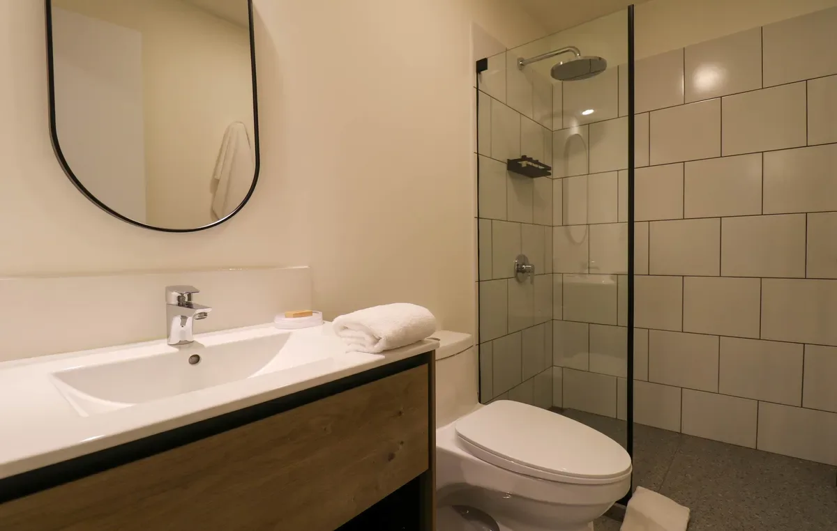 Design-Forward 2BR w/ Balcony in Miraflores