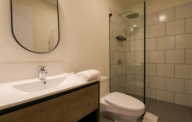 Design-Forward 2BR w/ Balcony in Miraflores
