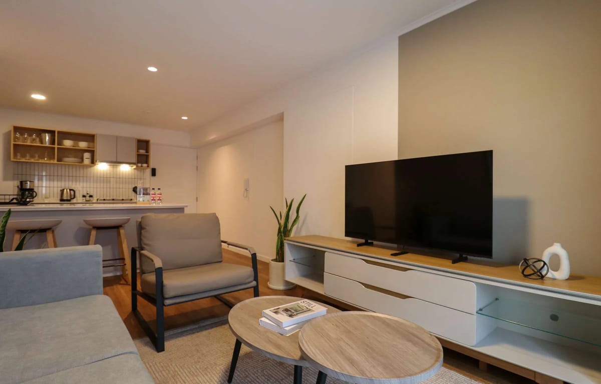 Design-Forward 2BR w/ Balcony in Miraflores