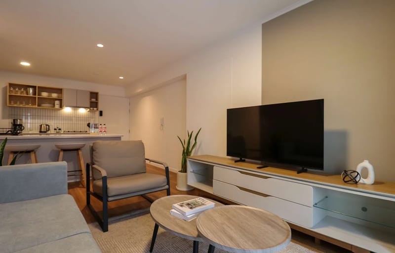 Design-Forward 2BR w/ Balcony in Miraflores