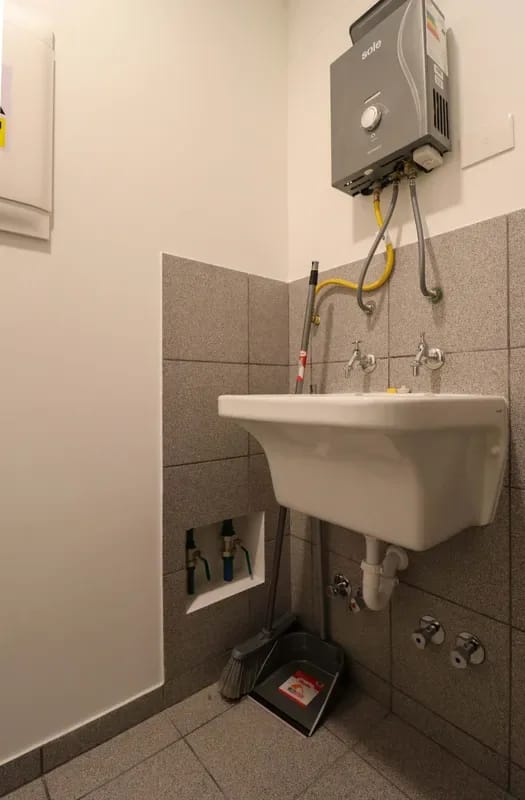 Design-Forward 2BR w/ Balcony in Miraflores