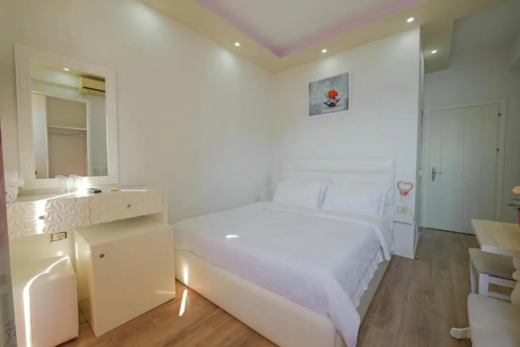 Habitación doble económica con vistas al mar