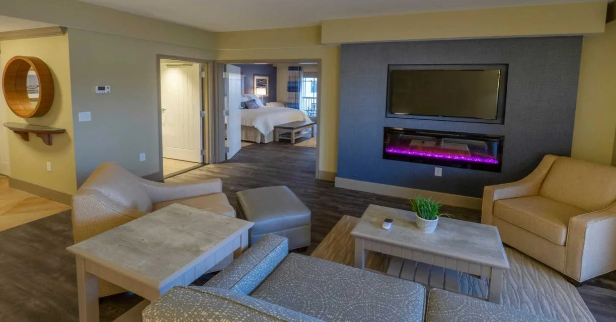 Suite de dos ambientes con vista al lago y patio