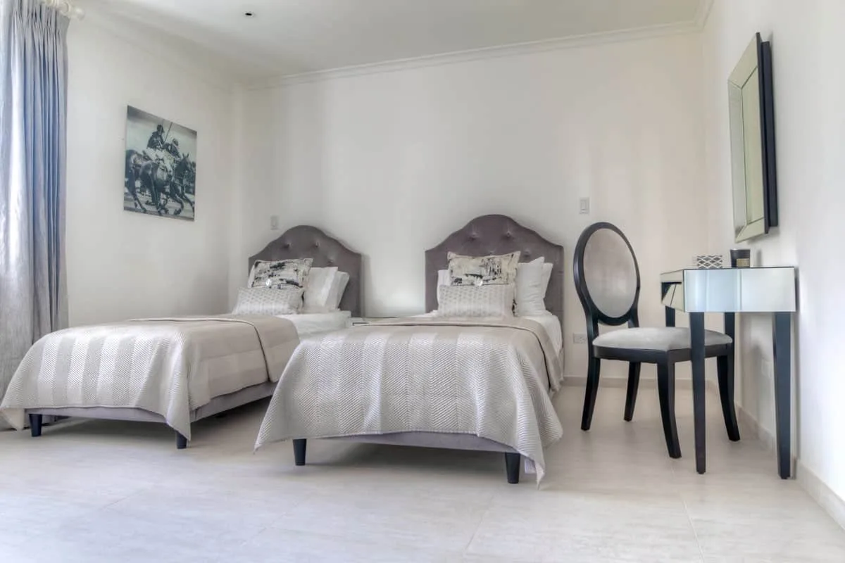The One at The St. James (4 bed)