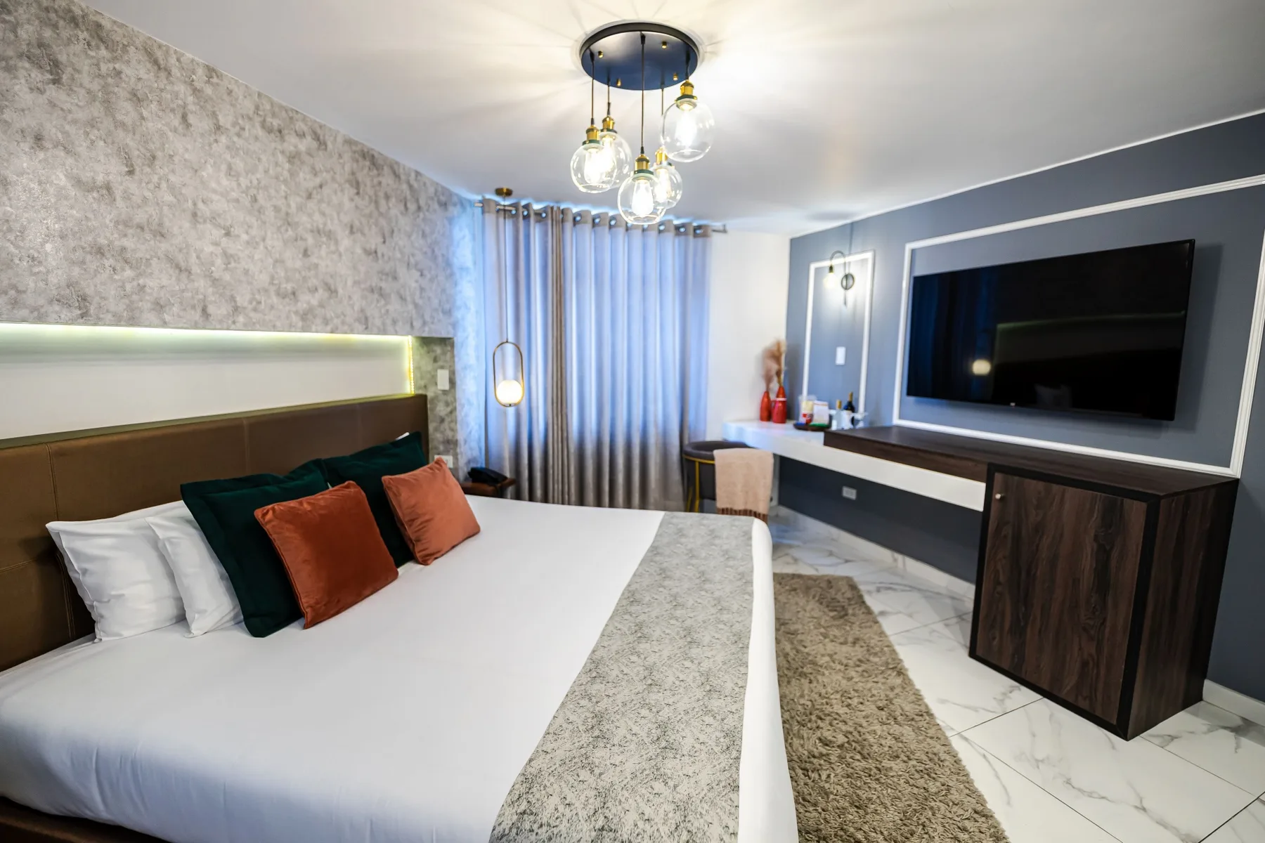 Hotel suite