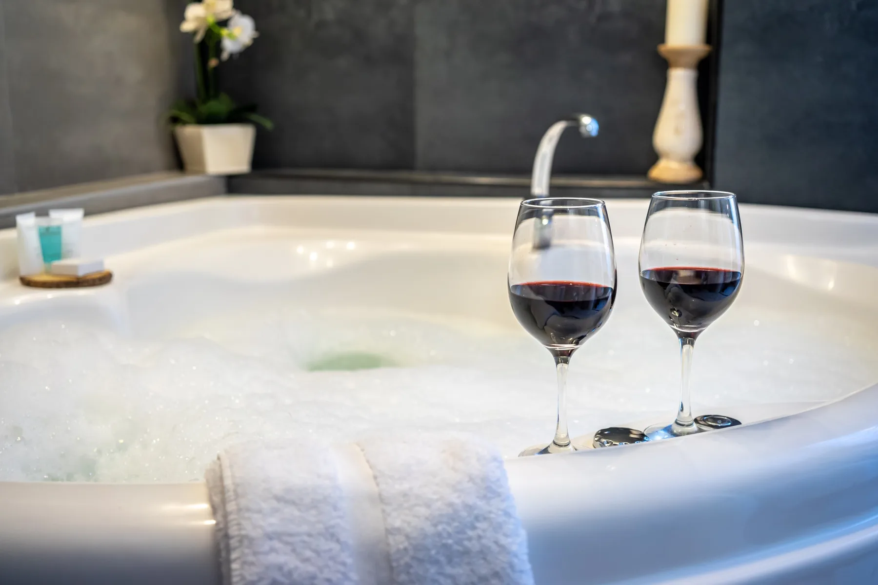 Suite with hydromassage