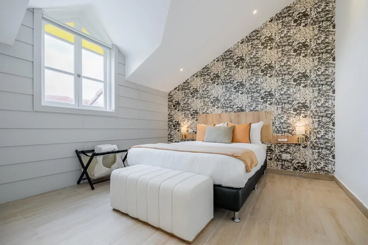 Elegant 3BR in Casco Antiguo w/ Terrace