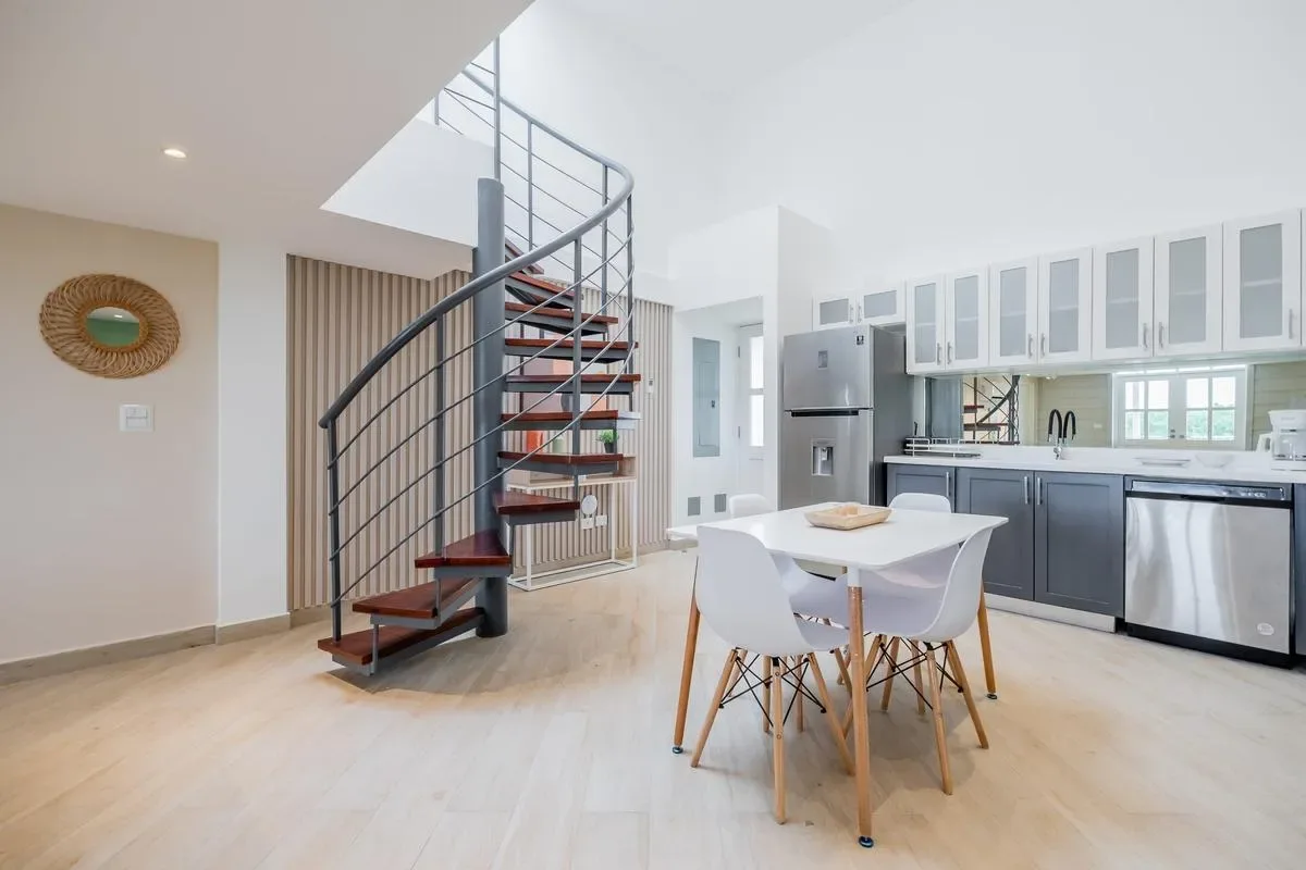 Elegant 3BR in Casco Antiguo w/ Terrace