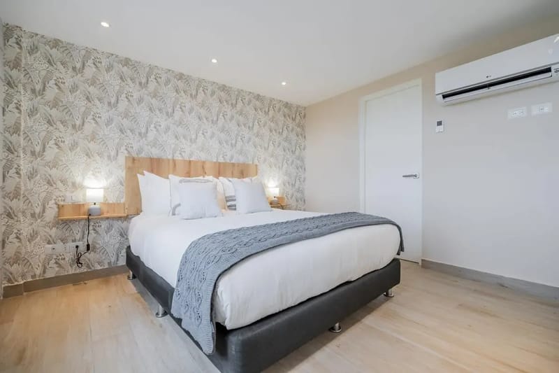 Elegant 3BR in Casco Antiguo w/ Terrace