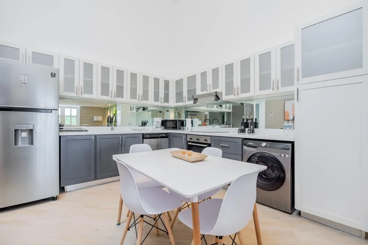 Elegant 3BR in Casco Antiguo w/ Terrace