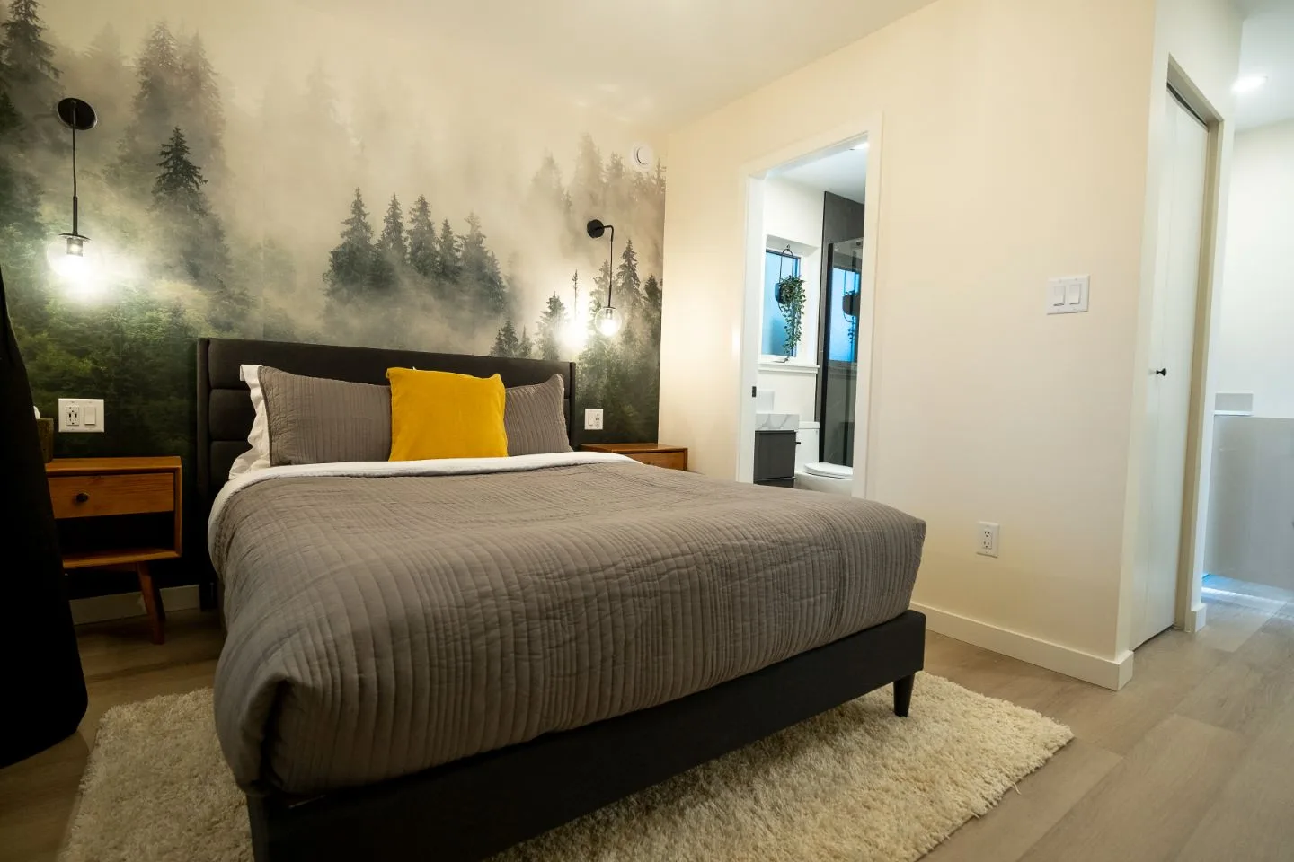 Queen Suite
