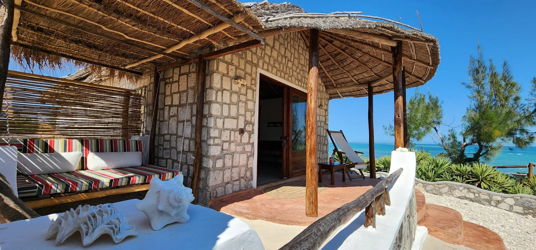 Laguna Blu bungalow property