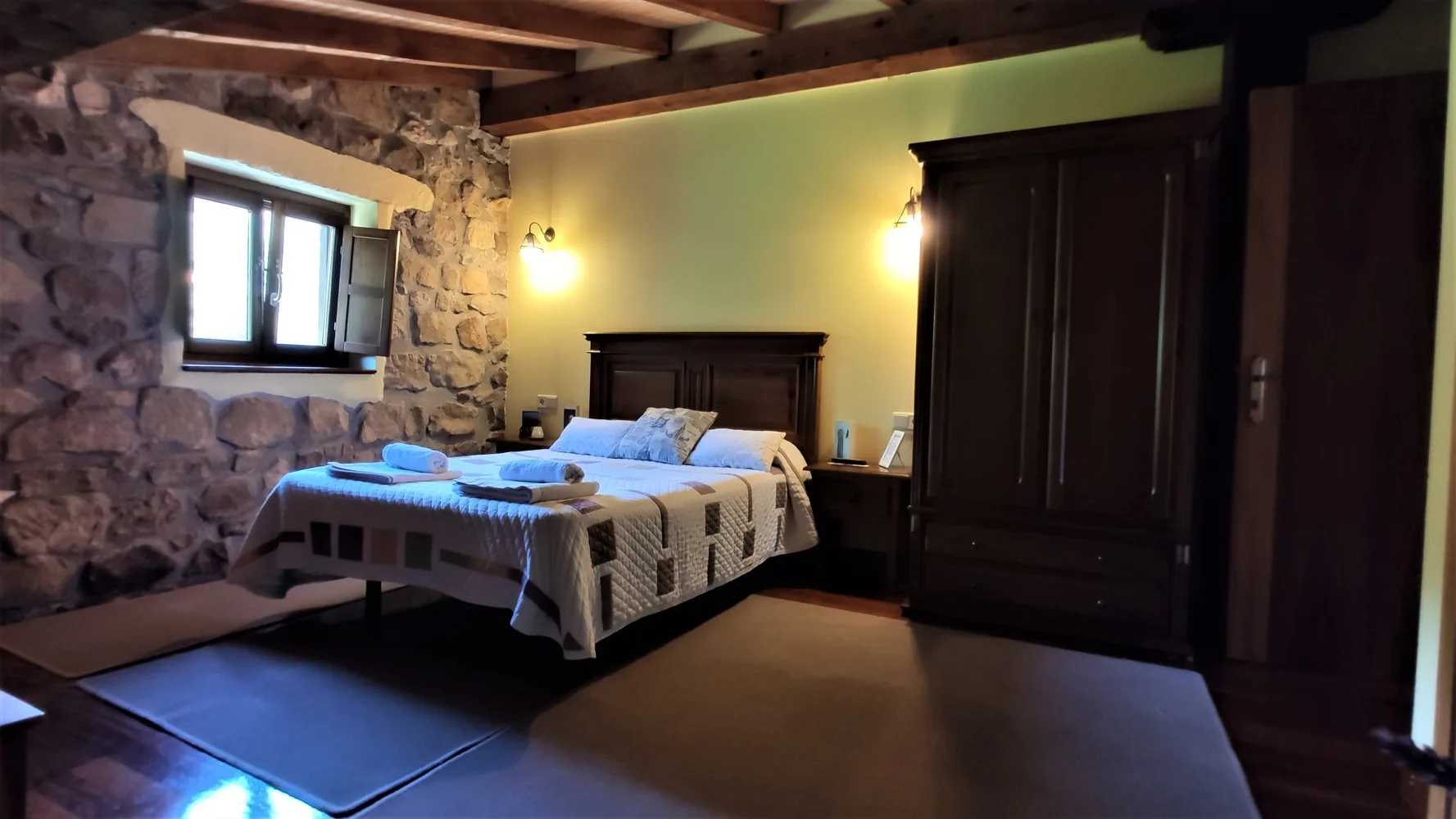 Guest room