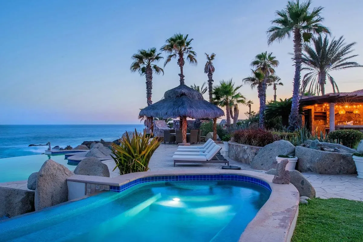 Paradise Cove 4BR Villa with Ocean View
