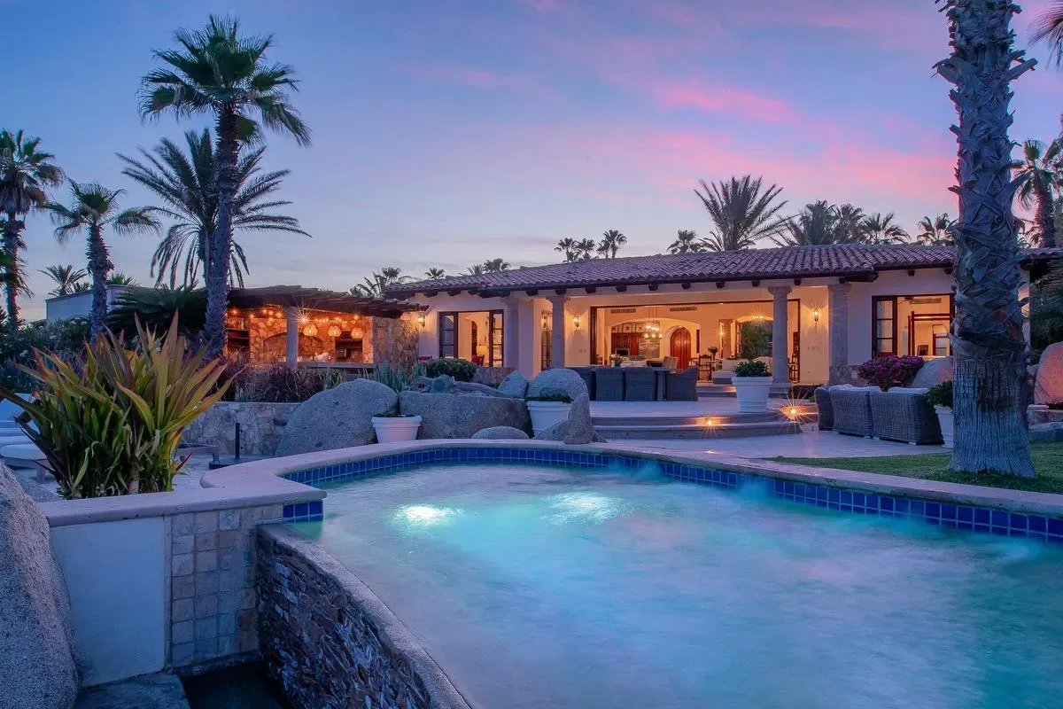 Paradise Cove 4BR Villa with Ocean View