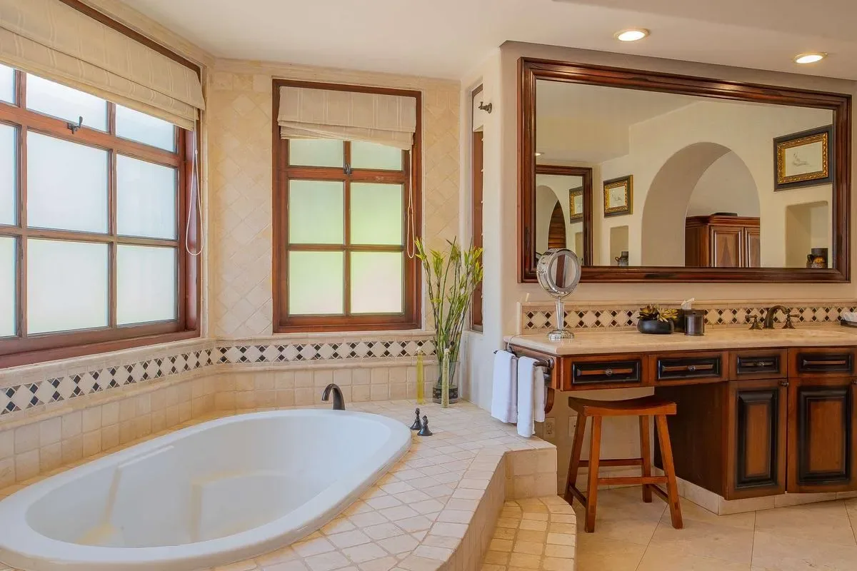 Paradise Cove 4BR Villa with Ocean View
