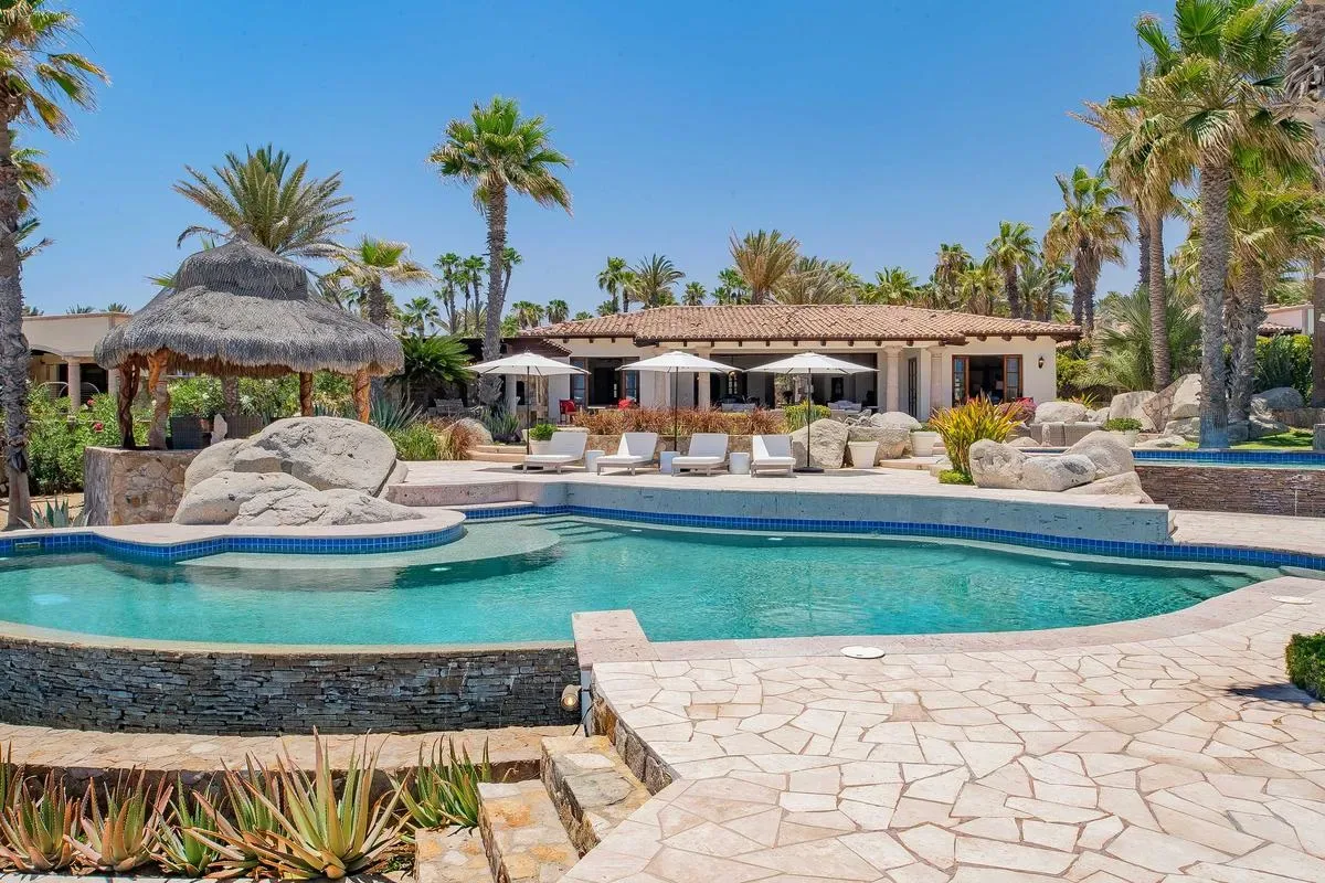 Paradise Cove 4BR Villa with Ocean View