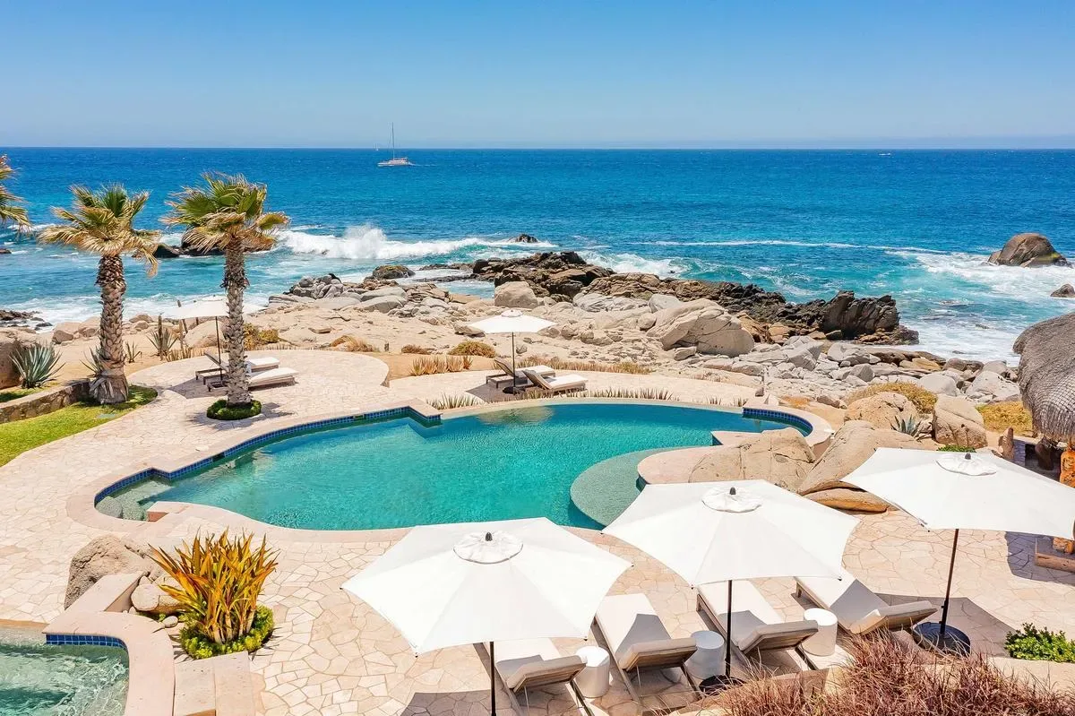 Paradise Cove 4BR Villa with Ocean View