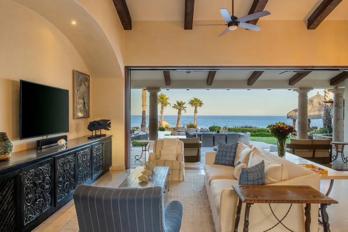 Paradise Cove 4BR Villa with Ocean View