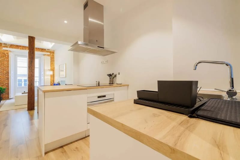 Elegant 2BR at Palacio Real