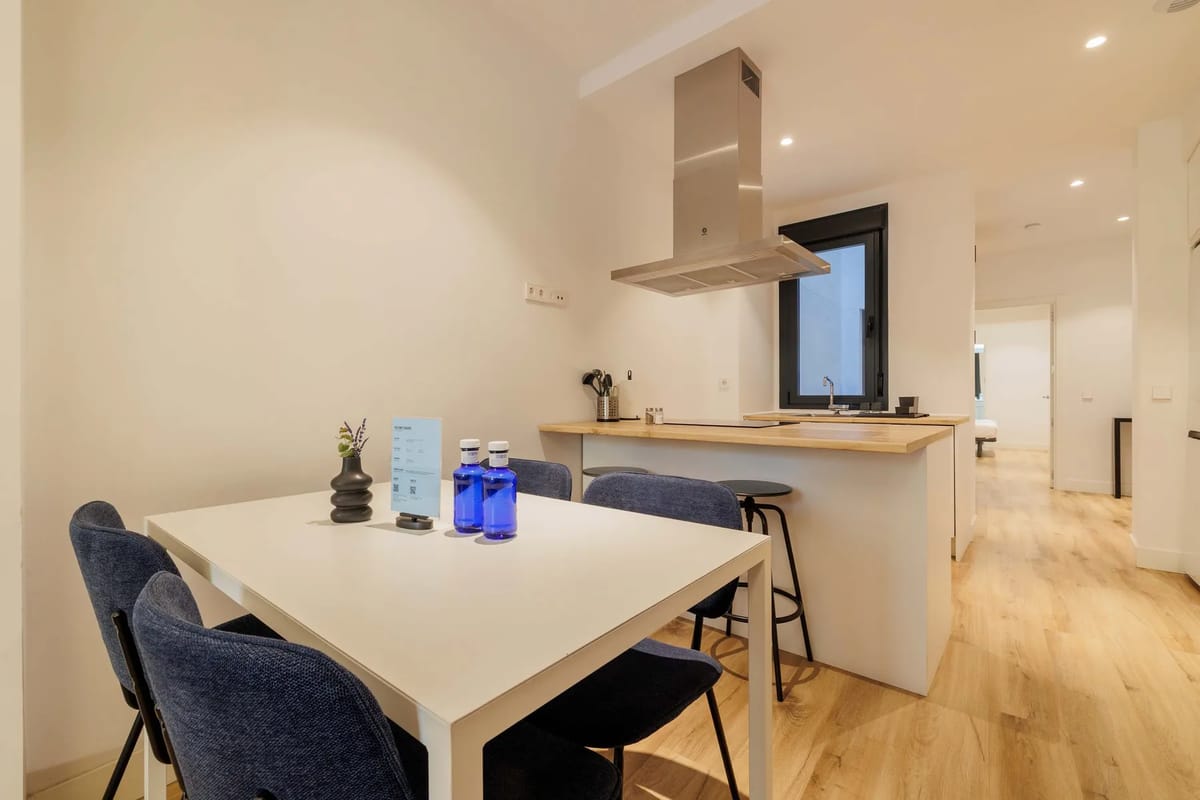 Elegant 2BR at Palacio Real