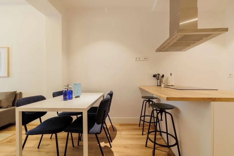 Elegant 2BR at Palacio Real